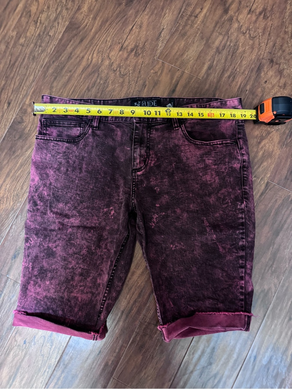 🚨 GORGEOUS RUDE UNISEX Acid Wash Red/black Denim Shorts - Picture 4 of 6